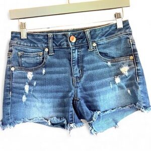 American Eagle outfitters midi demin distressed Jean shorts size 4